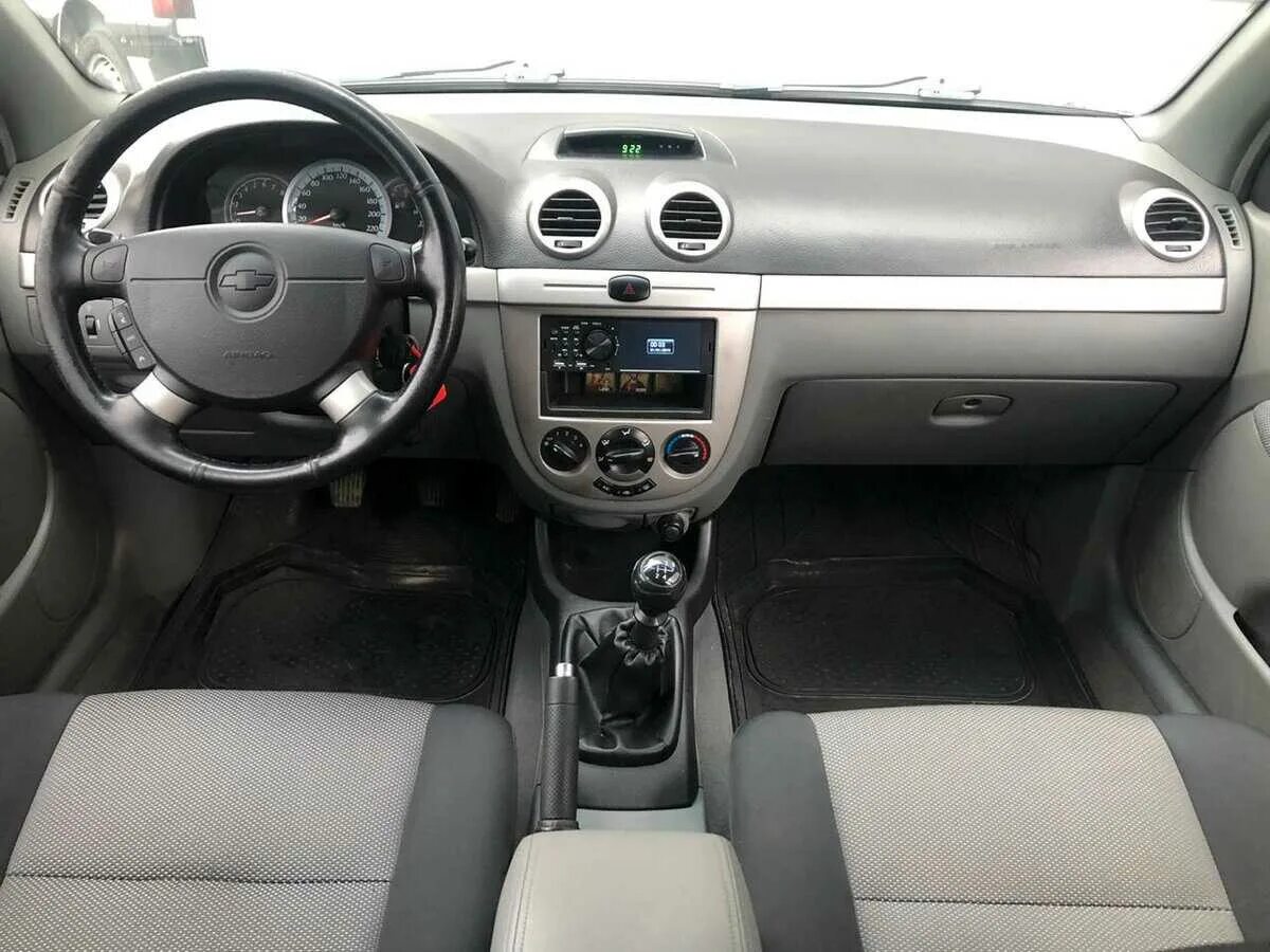 Шевроле хэтчбек салон. Chevrolet Lacetti 2010 салон. Chevrolet Lacetti 2010 хэтчбек. Chevrolet Lacetti 2010 хэтчбек салон. Шевроле Лачетти 2010 салон.