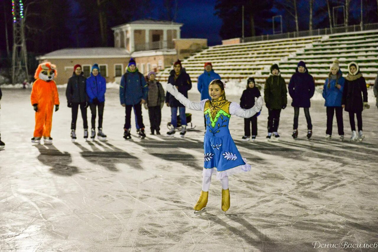 Ск труд тольятти каток. Крытый каток миасс стадион труд. Каток миасс машгородок. Крытый каток миасс. Крытый каток миасс стадион труд.