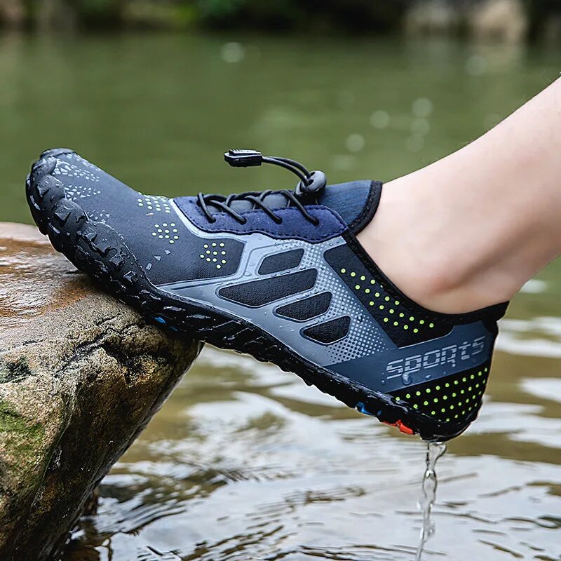 Aqua shoes плавательные тапочки. Резиновые кроссовки для моря. Аквашузы мужские adidas. Кроссовки для купания. Кроссовки для купания резиновые мужские.