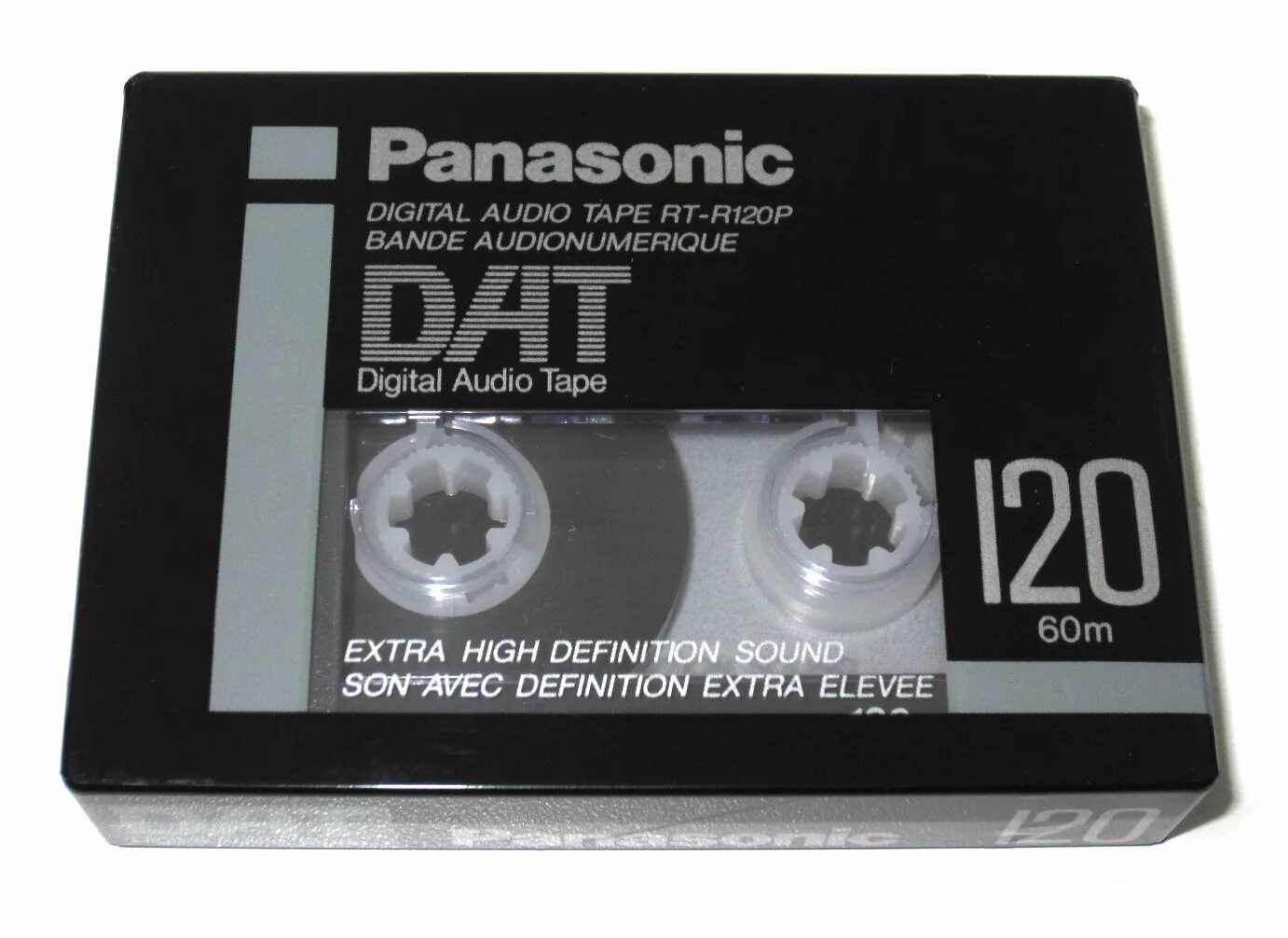 Цифровая кассета. Кассета BASF 120. Dat Fuji r120 кассета. DDS кассеты 600 ГБ. Dat кассета 160 ГБ.