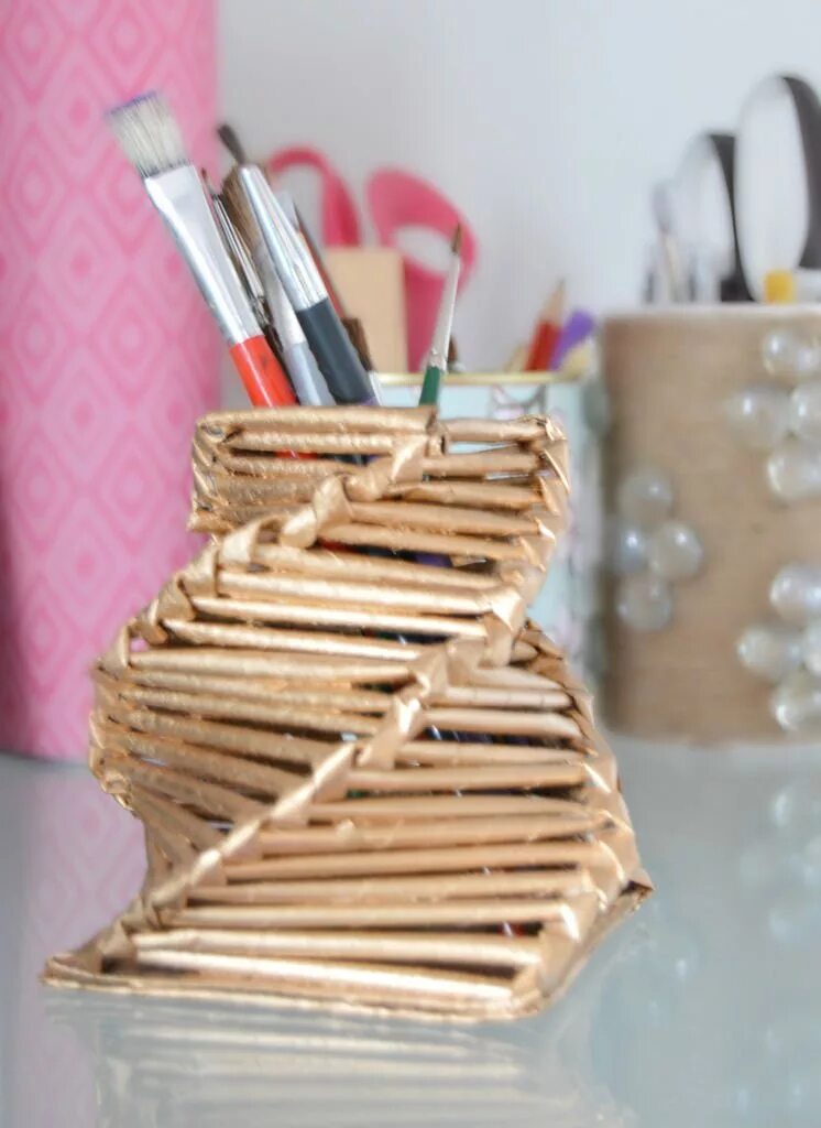 поделки из палочек от мороженого своими руками. панно из спичек. фигуры из палочек для мороженого. что можно сделать из палочек бумаги. что можно сделать из палочек бумаги.