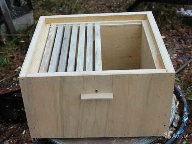 Домик для пчел. Улей лежак 24 рамочный дадан. Рамки для пчелиных ульев. Как сделать улей для пчел. Улей лежак кашковский.