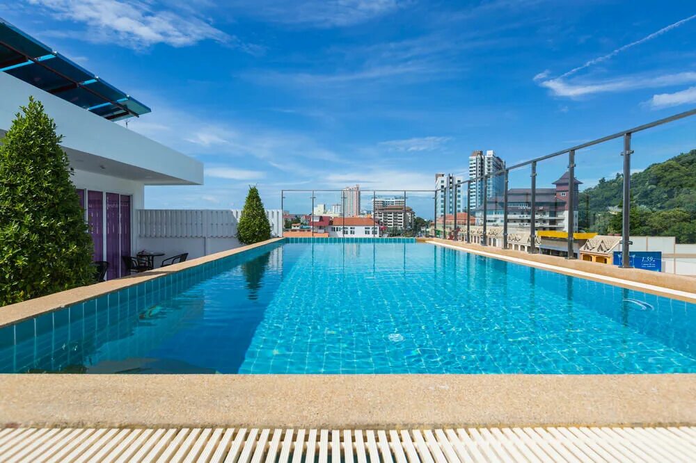 Zing pattaya. Naris in pattaya. номера в отеле в москве в сиреневых тонах. Zing hotel pattaya. отель зинг номера с балконом фото паттайя.