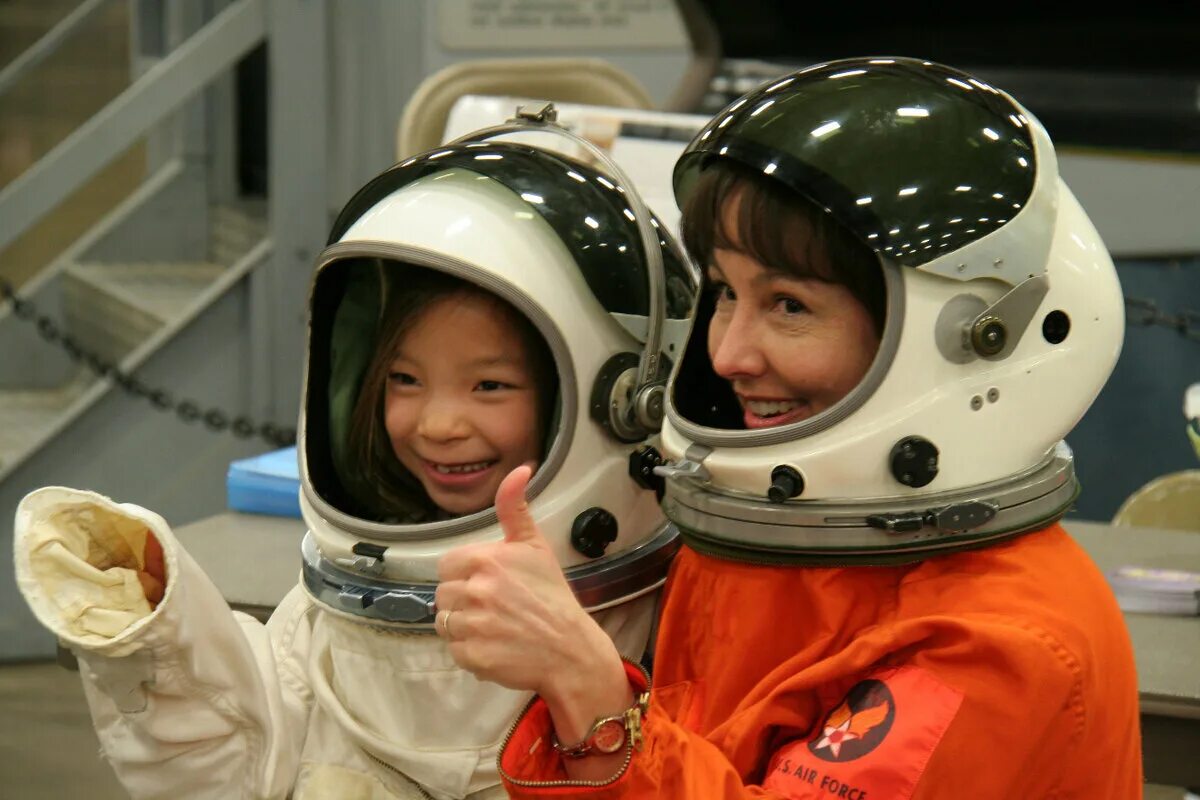 Видео первые в космосе для детей