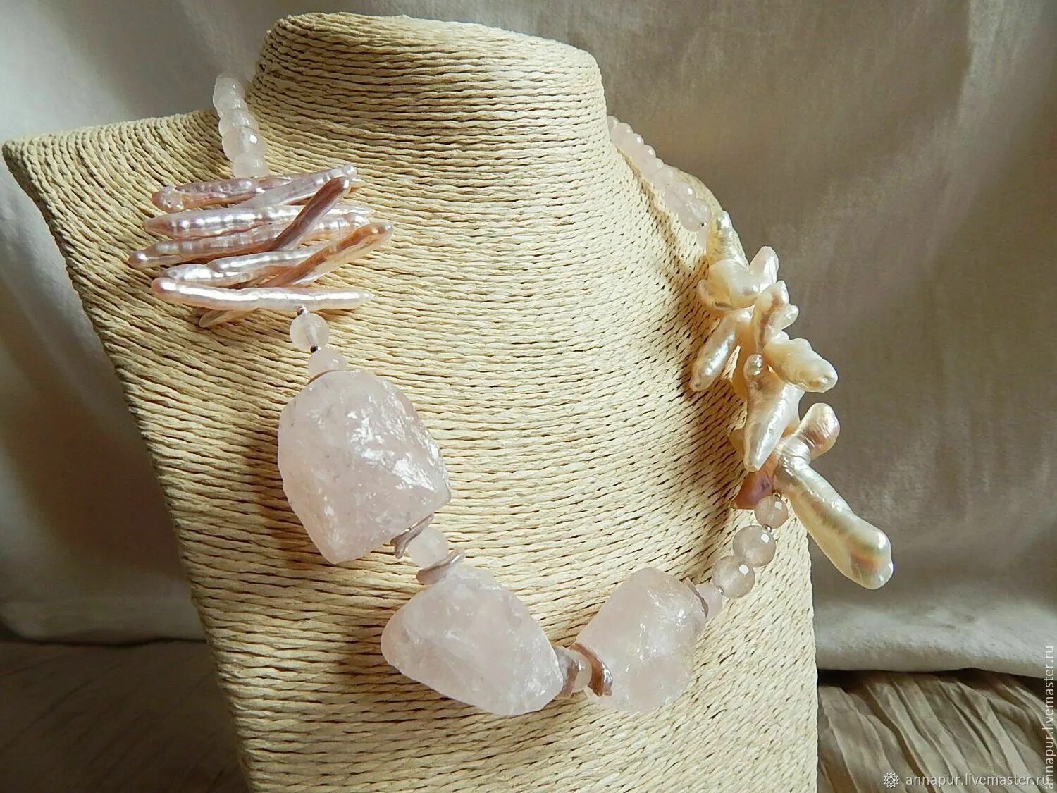 Жемчуг необычной формы. Жемчуг таити барочный. Украшения из жемчуга натурального. Необычный жемчуг. Бусы розовый жемчуг.