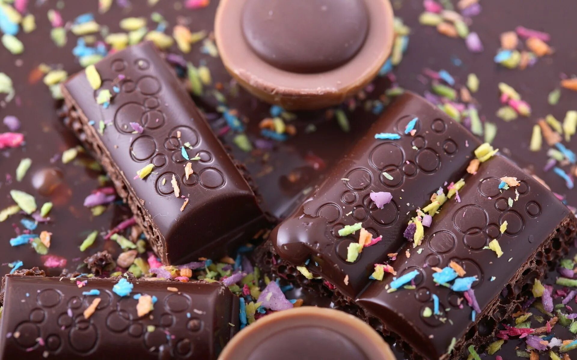 Шоколадные конфеты. Шоколадные сладости. Красивый шоколад. Вкусные шоколадные конфеты.