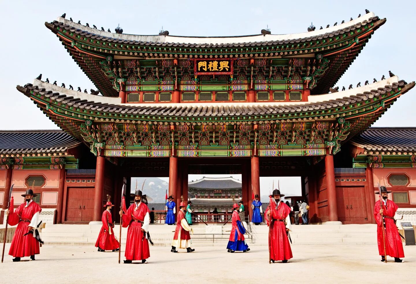 Кенбоккун дворец Южная Корея. Императорский дворец Кенбоккун Корея. 1. Королевский дворец кёнбоккун в Сеуле. Дворец Gyeongbokgung Южная Корея.