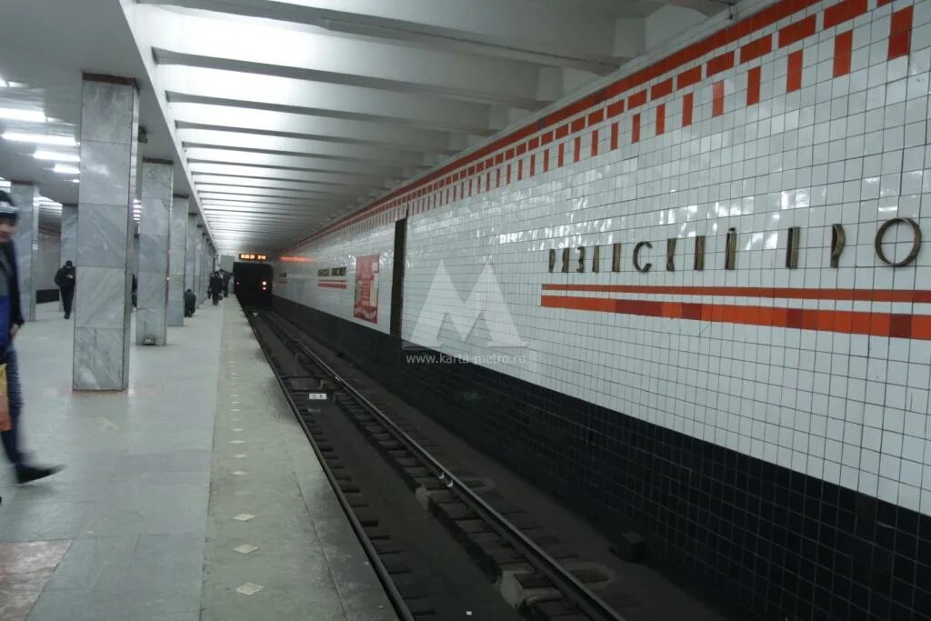 Указатели на станции метро рязанский проспект. Московский метрополитен станция рязанский проспект. Метро рязанская в москве. Вестибюль станции метро рязанский проспект. Московский метрополитен рязанский проспект.
