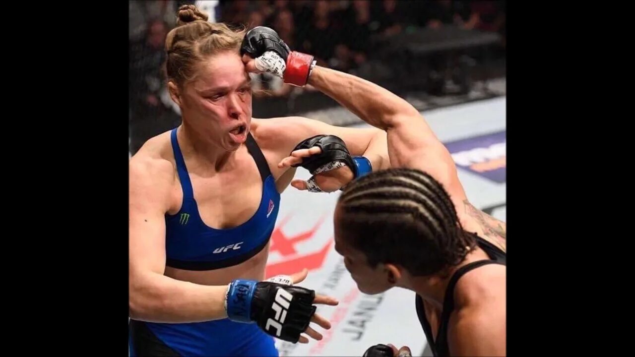 Ронда роузи против. Кэт зингано ронда роузи. Ronda rousey 2015. Ронда роузи. Ронда роузи против.