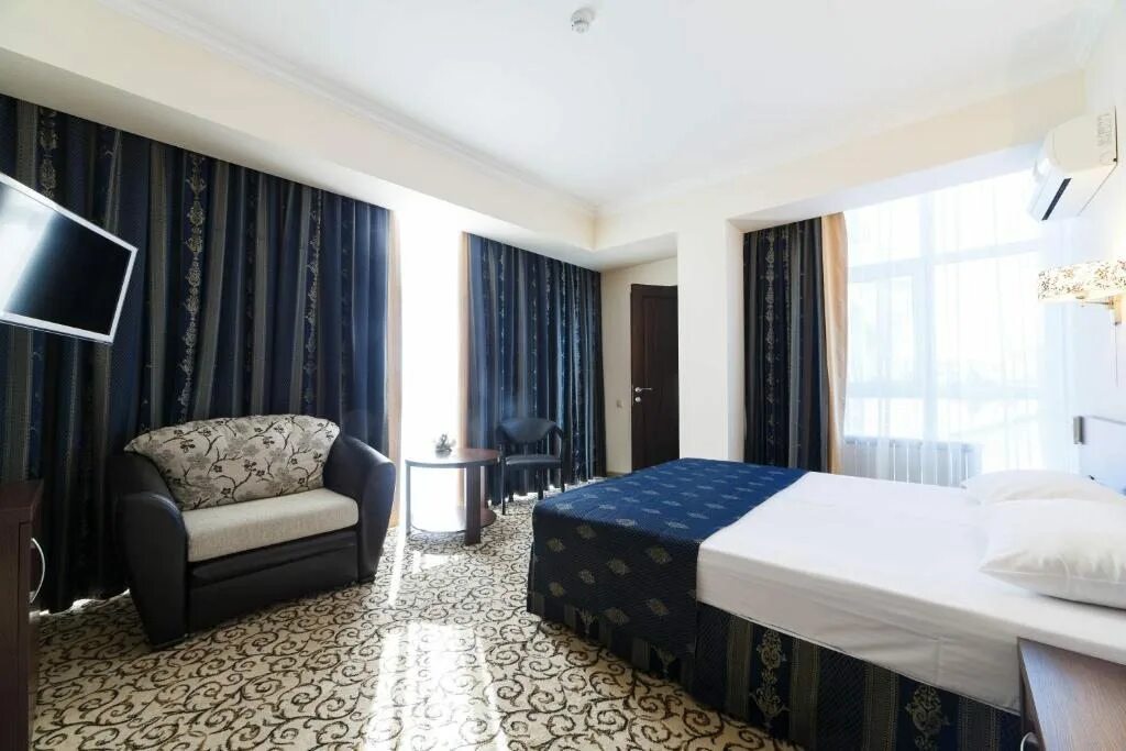 Гостиница алтай адлер. Сочи интернациональная 3/1. Гостиница алтай адлер. Интернациональная улица 5 а адлер. Гостевой дом алтай адлер.