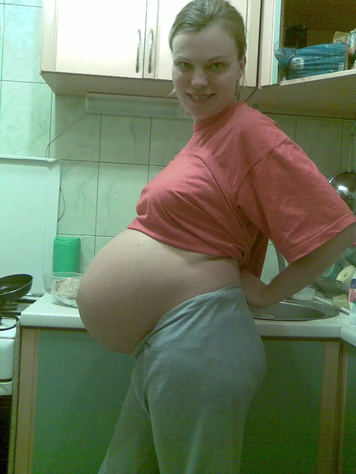 Живот на 30 неделе беременности двойней. Живот беременной двойней. Животики беременных двойней. 37 неделя двойня