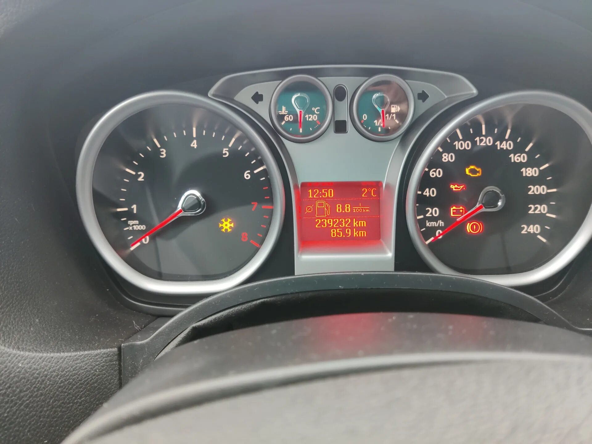 Расход форд. Мондео 4 2. Форд мондео 2 литра бензин расход. Ford kugaрасход топлива 6,2 л. Форд фокус 2 2л расход.