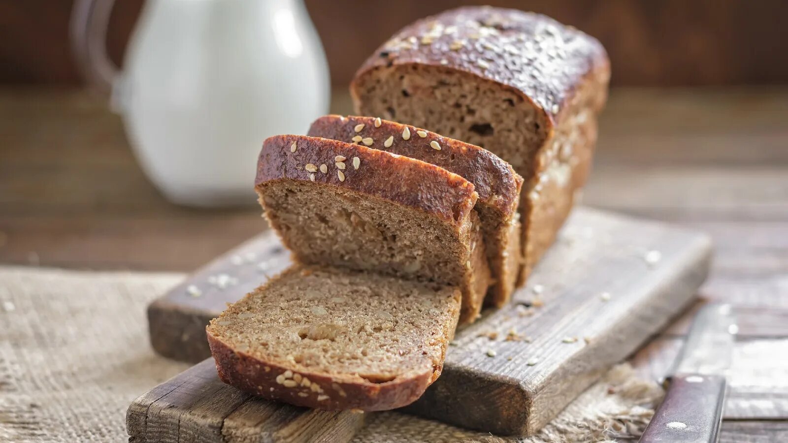 Хлеб невкусный. "Brown Bread" хлеб. Черствый хлеб. Красивый хлеб. Ржаной хлеб.