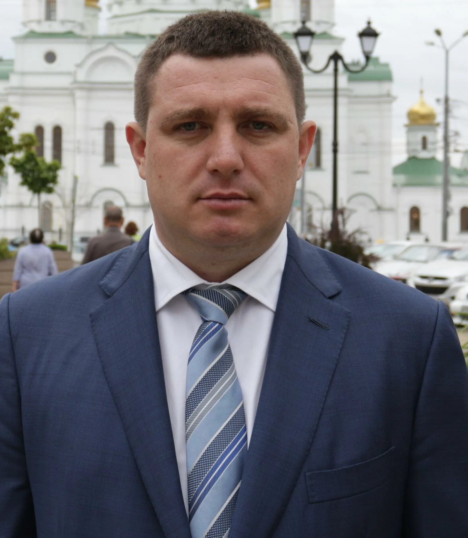 рприеи депутатом пятибратовым. пятибратов лдпр депутат. игорь дроздов председатель правления фонда сколково. ростовский депутат пятибратов. кандидат в губернаторы ростовской области пятибратов.