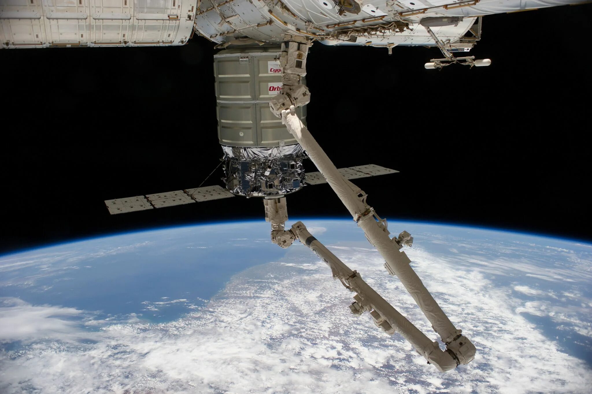 Канадарм2. Cygnus космический корабль. ISS Canadarm. ISS iss01amk-Prem. Limited space