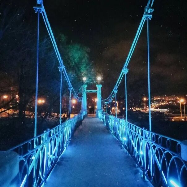 Уфа красивые места. Висячий мост Уфа. Мост влюбленных Уфа. Красивые места в Уфе для прогулки.