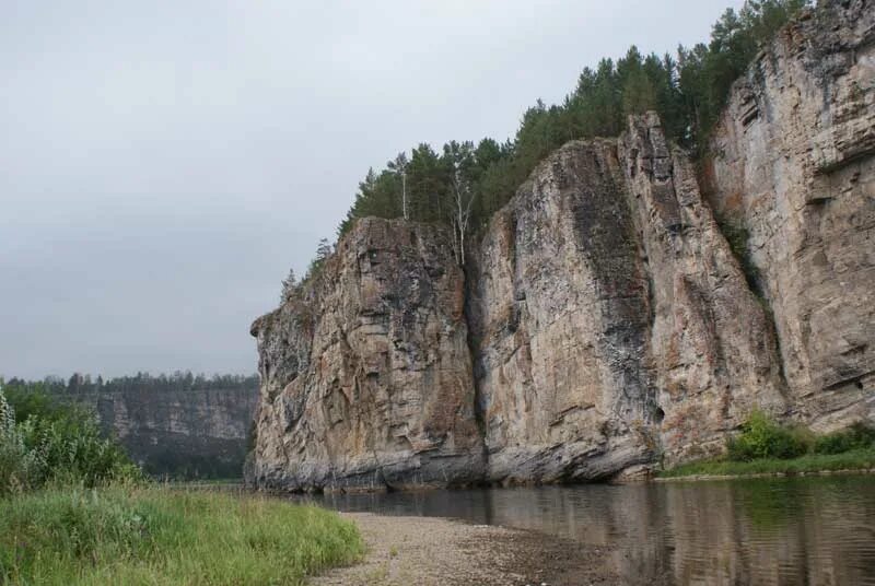 Река гребень. Жеребчиков гребень река Юрюзань. Усть-Катав река Юрюзань сплав. Герасимов камень Юрюзань. Лимоновский гребень на реке Юрюзань.