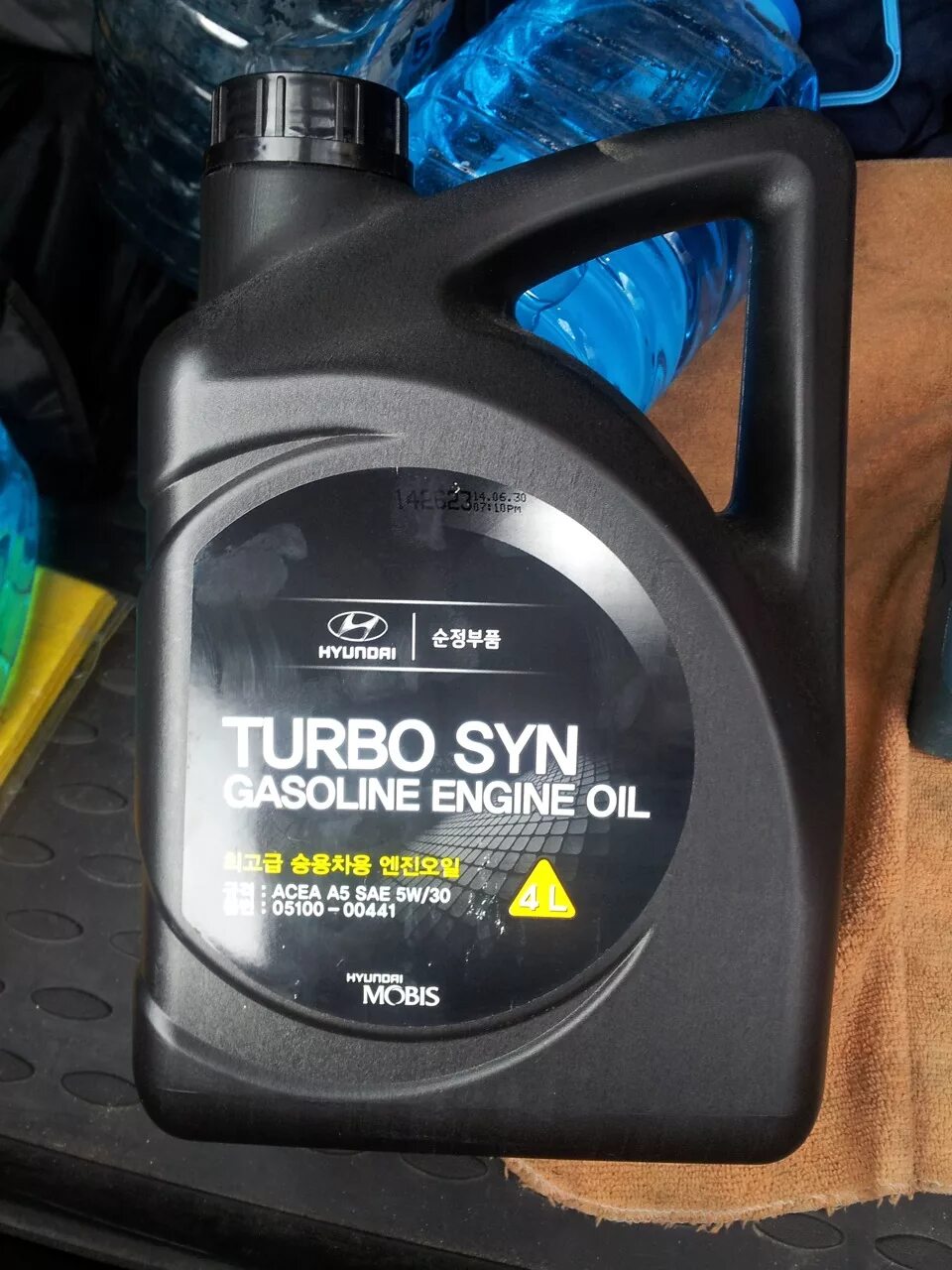 Киа рио 3 какое масло лучше. Hyundai Turbo syn gasoline engine Oil SAE 5w-30. Масло Хендай 5w30 в Киа Рио. Хендай масло для Киа Рио 1.6 5w30. Масло моторное Киа Рио 3 оригинал.