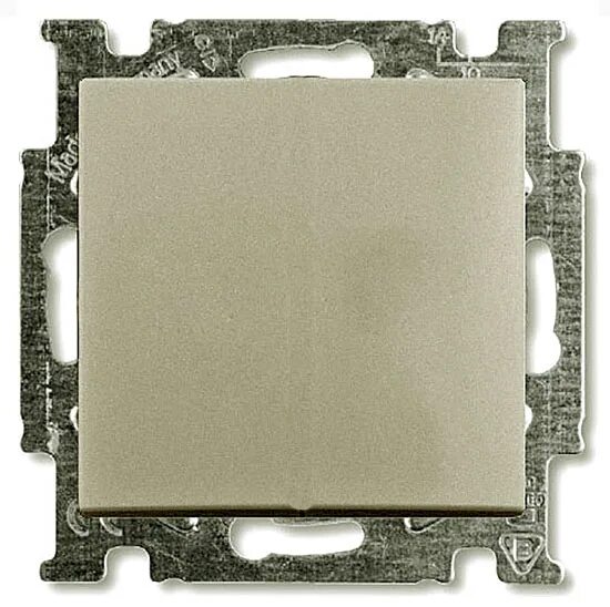 1 клавишный. перекрестный переключатель schneider electric vs716-158-5-86,16а, хромовый. выключатель сп-1 орех visage "gunsan". 1 клавишный. белый ва10-001в *10/25.