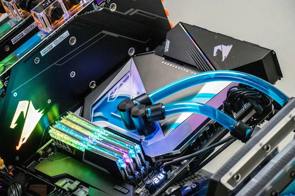 Память сво картинки. Gigabyte Waterforce материнская.плата. Материнская плата Gigabyte z490 AORUS Xtreme. Z490 AORUS Xtreme Waterforce. Gigabyte RTX 3080 AORUS Xtreme Waterforce плата.