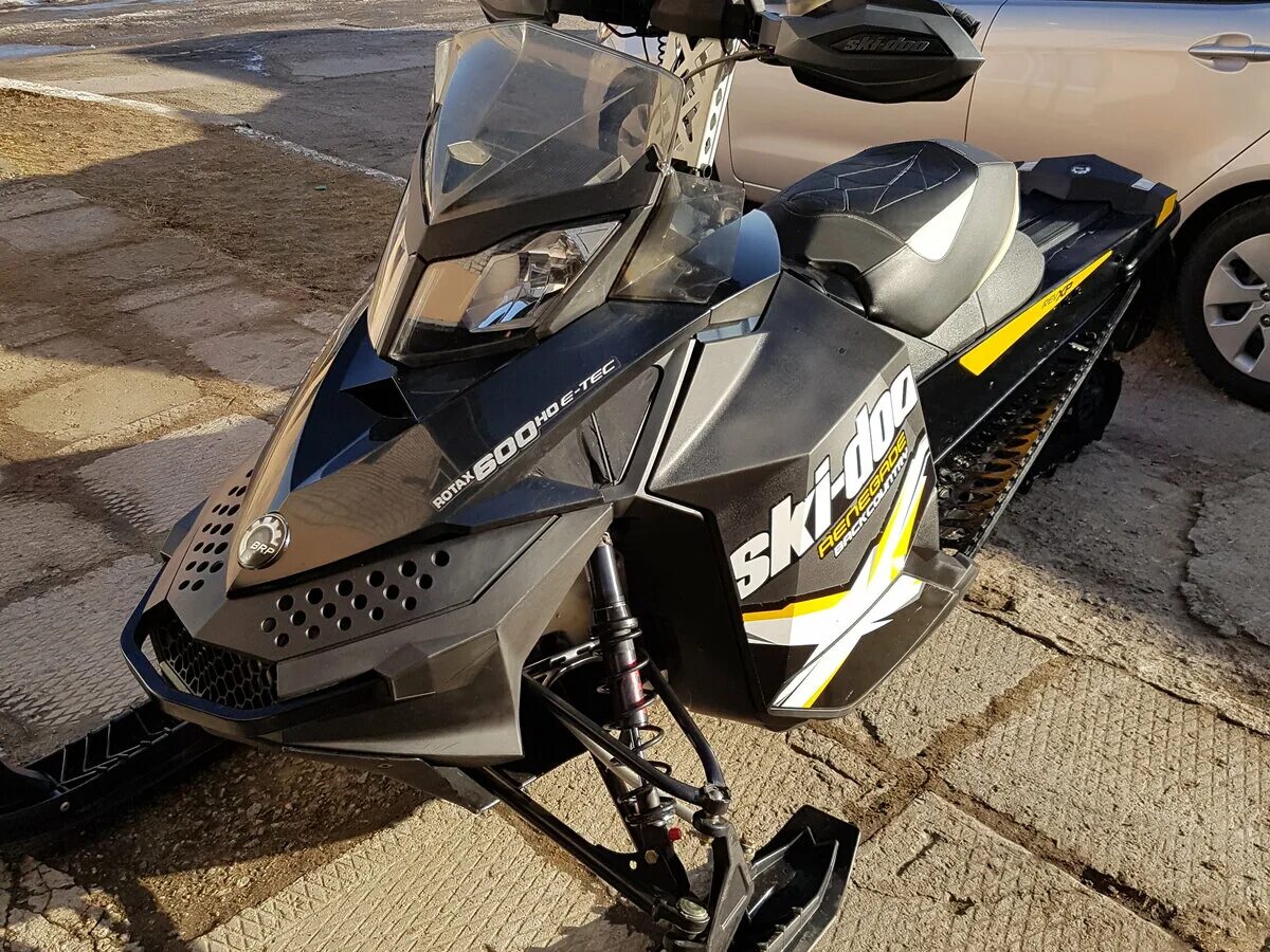 Brp ski doo mxz. Ski-Doo MXZ Renegade 600. БРП MXZ 600. BRP Ski-Doo MXZ Renegade x 600. Ski-Doo MXZ Renegade x 1200.