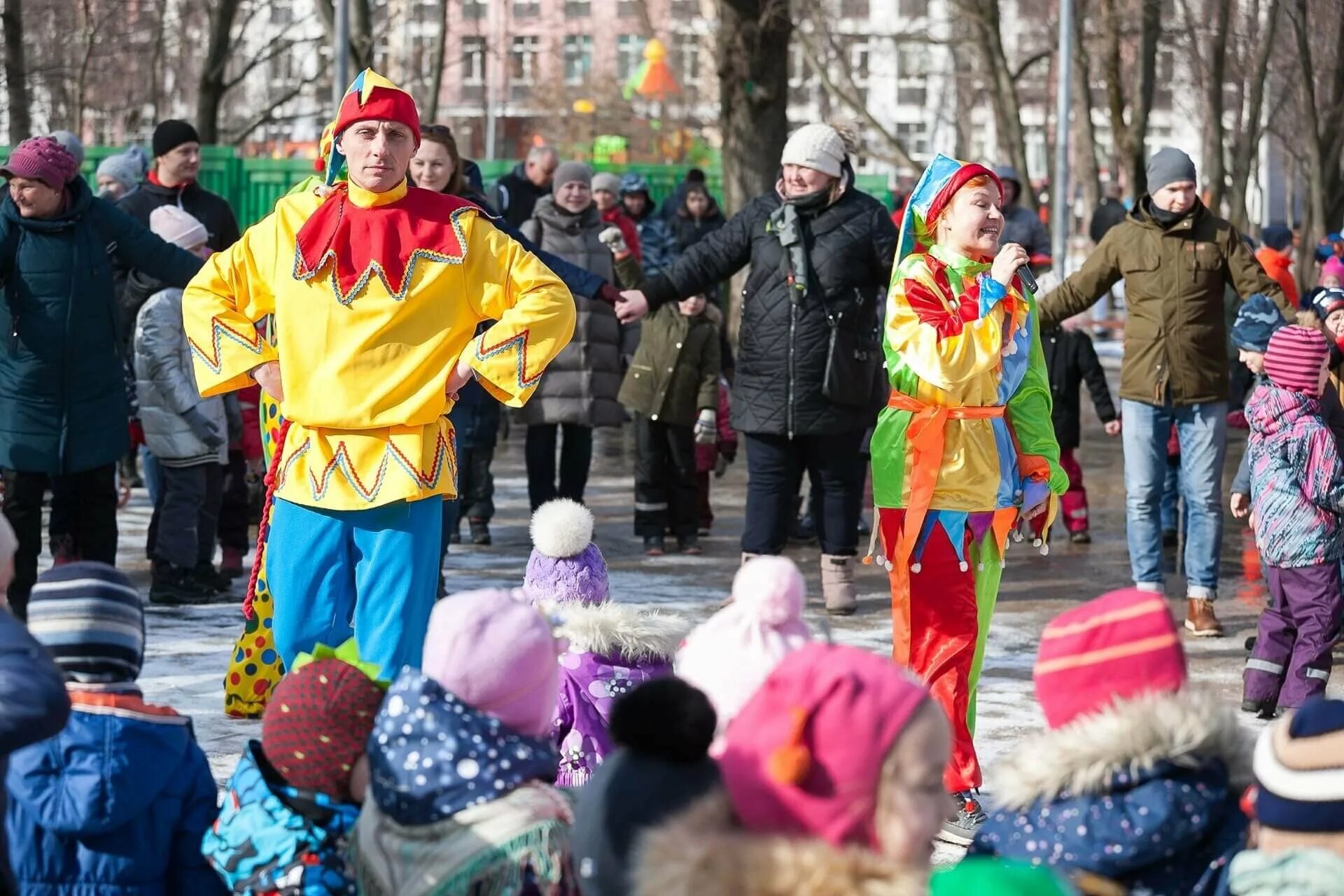 персонажи на масленицу. зимние гуляния. костюмы на праздник масленица. масленица атрибуты праздника. масленица организация праздника.