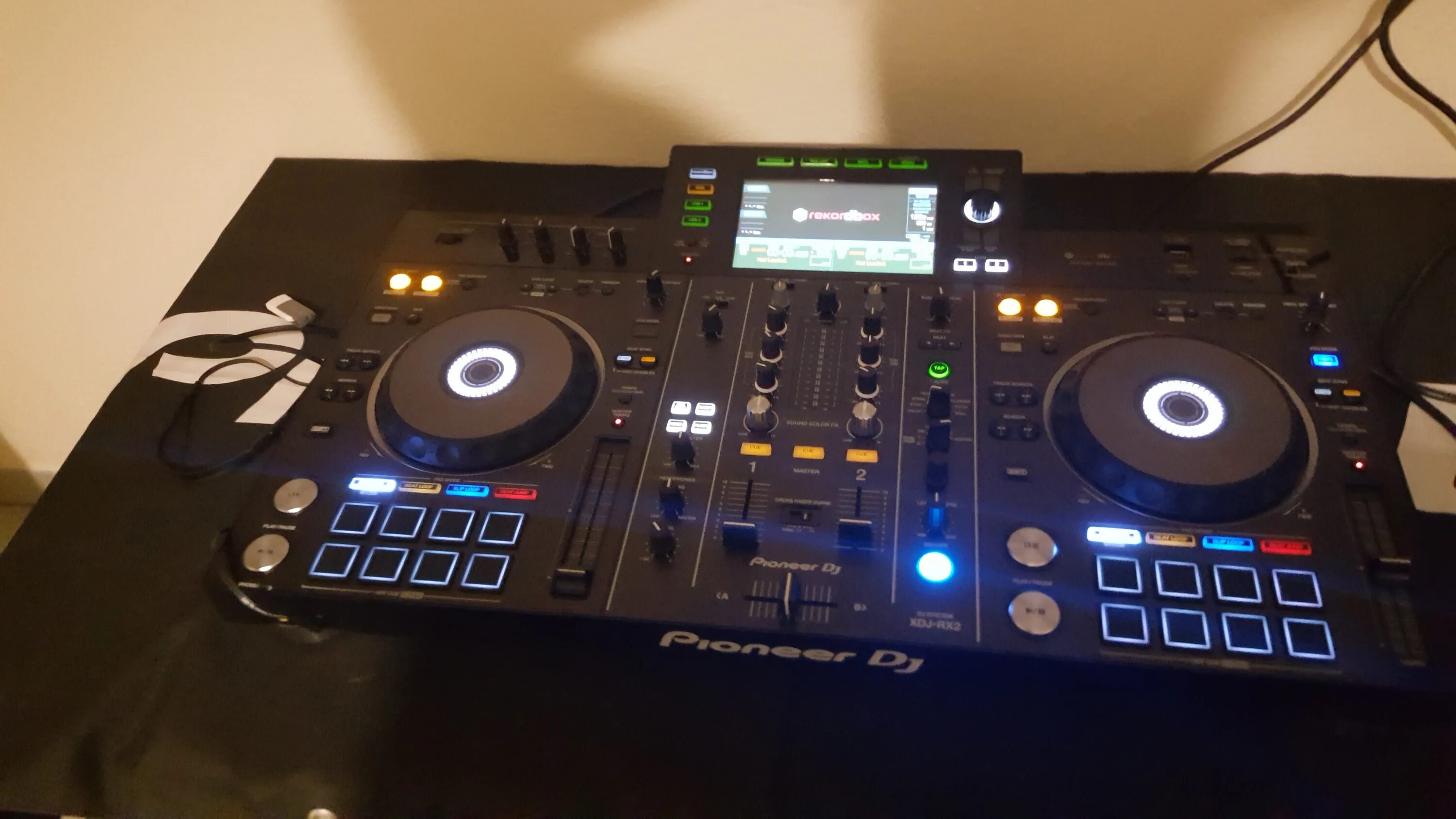 Pioneer xdj-r2. Pioneer dj rx2. Xdj rx2. Контроллер pioneer rx2. Pioneer ddj rx2.