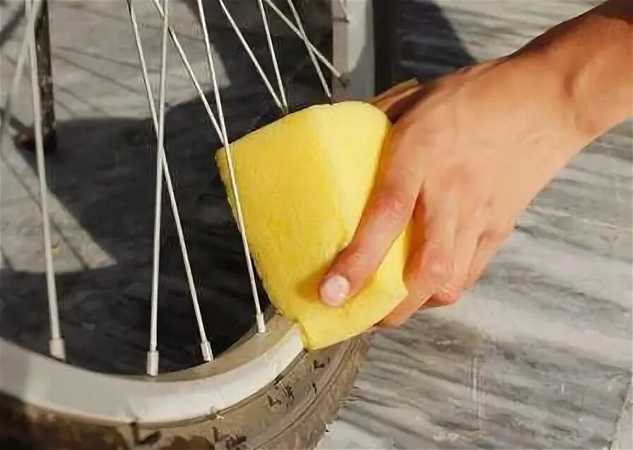 Мойка велосипеда. Губка для мытья велосипеда. Помыть колеса велосипеда лайфхаки. Мыло велосипед. Можно мыть велосипед