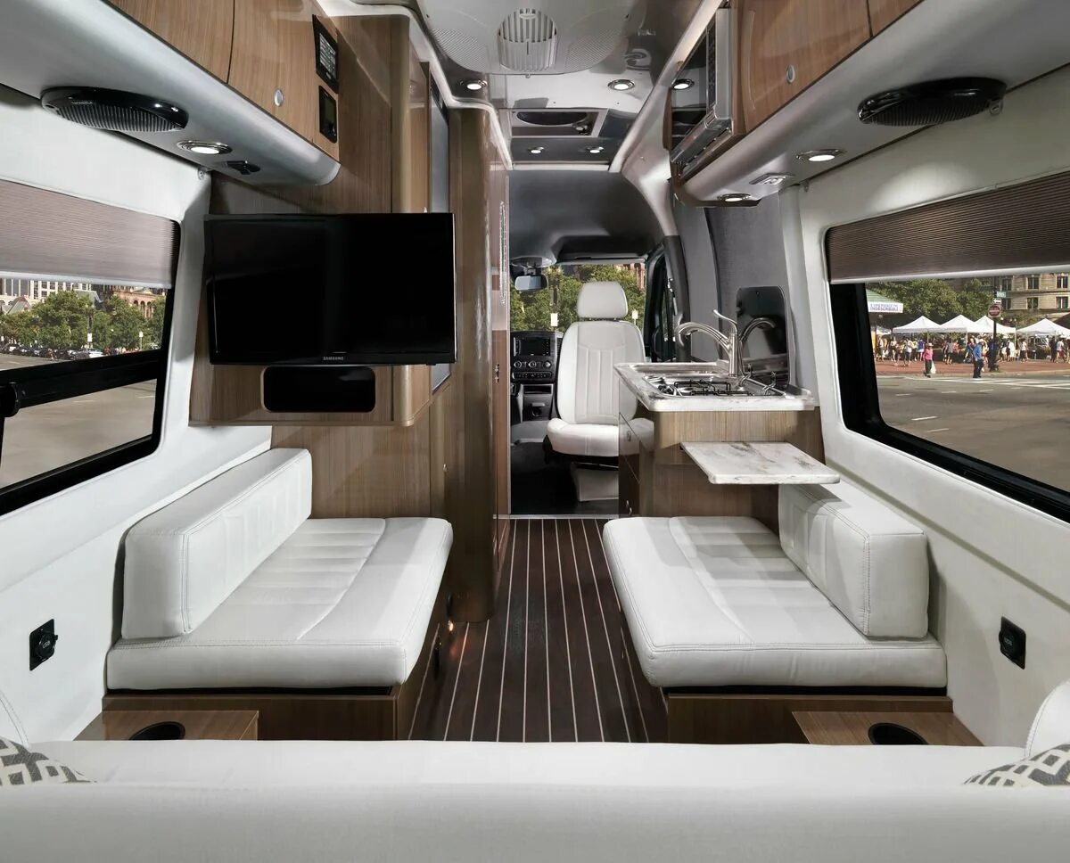 Автодом яхты на колесах. Автодом Airstream. Автодом Мерседес Спринтер 2021. Автодом Vario mobil perfect 1200. Mercedes Sprinter Camper van Interior.