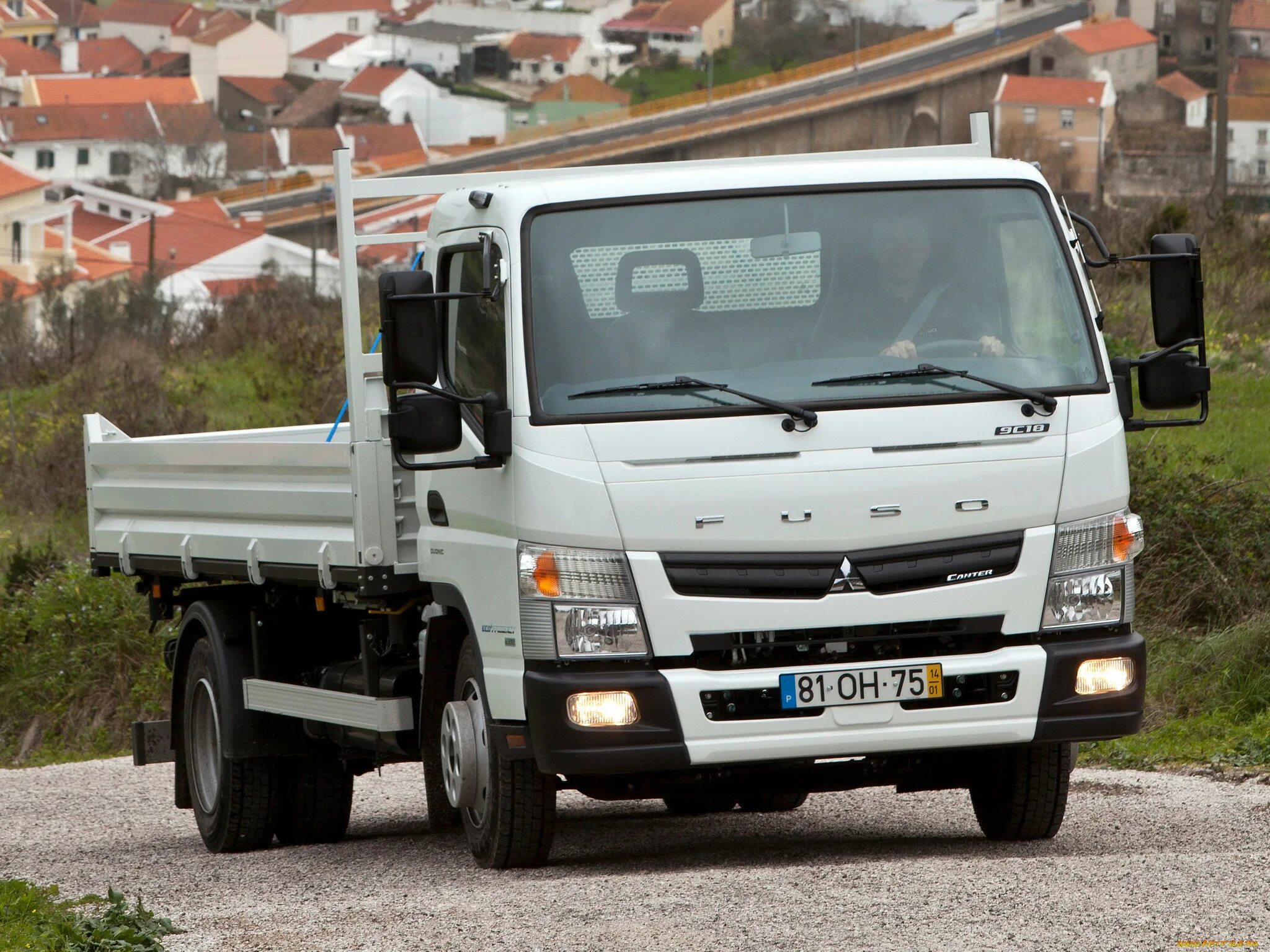 Mitsubishi Fuso Canter. Митсубиси Кантер грузовой. Грузовик Mitsubishi Fuso Canter. Mitsubishi Fuso Canter автомобили Mitsubishi. Грузовик кантер купить