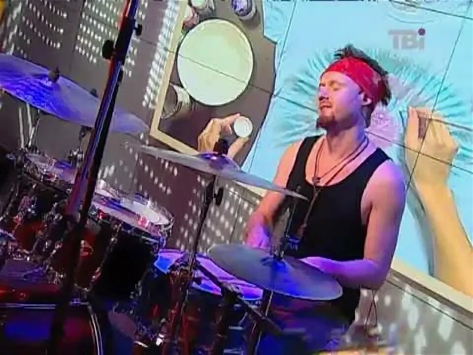 Песня так гріє. Песня так гріє. Так грие стрыкало. Рустем аккорды стрыкало. Песня так гріє.