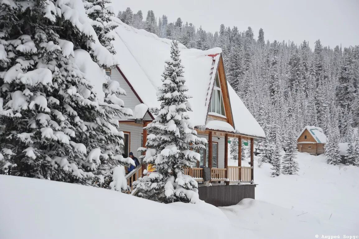 Артыбаш турбаза исток зимой. Хвалынск лыжный курорт. Турбазы с лыжами. Горнолыжный комплекс манжерок горный. Турбазы с лыжами.