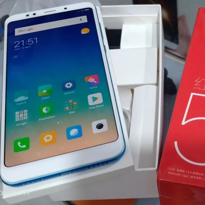 Redmi 5 plus pro. Redmi 5 Plus narxi. Xiaomi 5 Plus процессор. Коробка редми 5 плюс. Redmi 5 Plus экран.