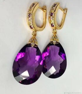 Золотые сережки с фиолетовым камнем