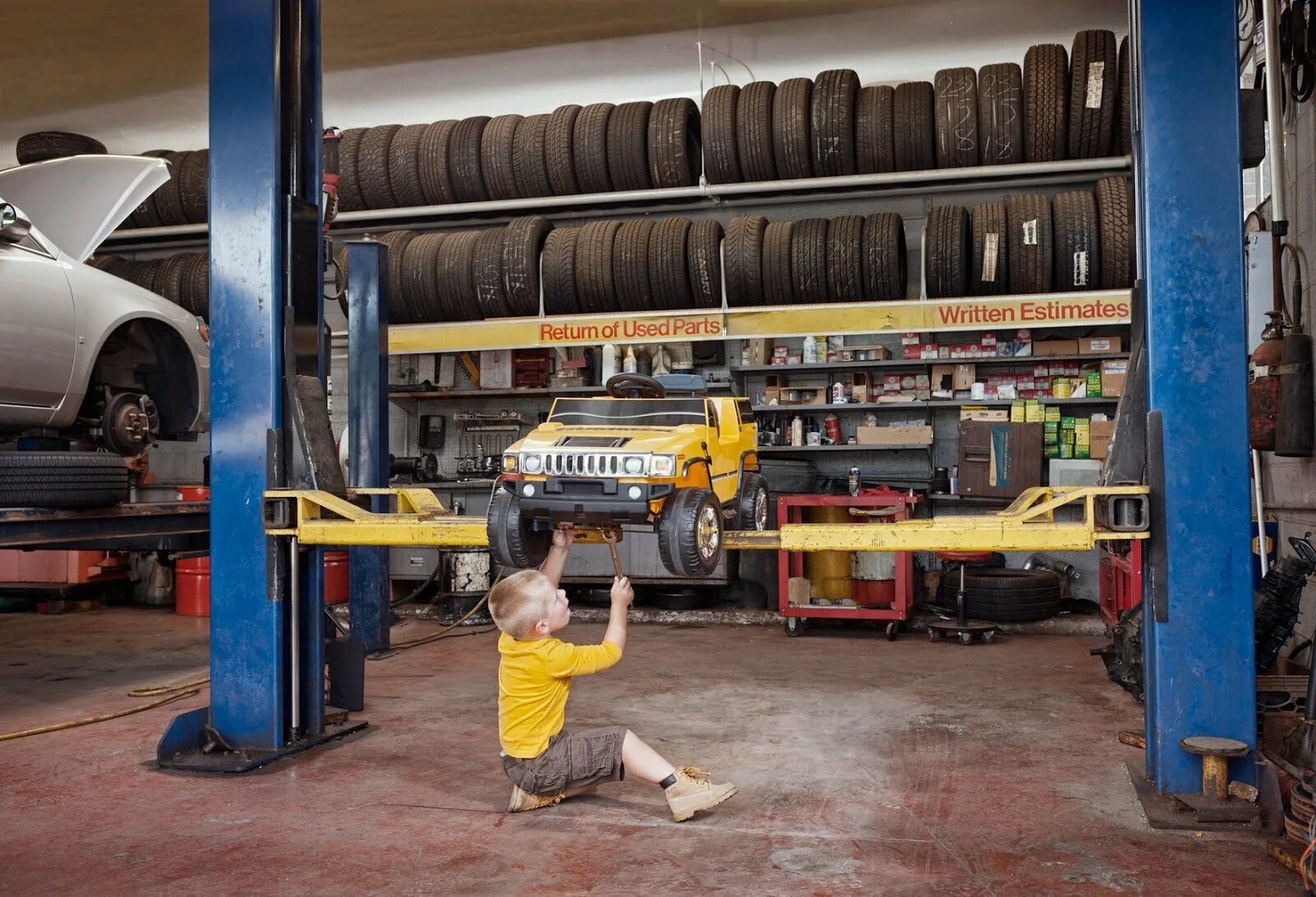 Хорошие авы. Фотосессия в автосервисе. Хочу автосервис. Автосервис сто. Авто в автосервисе.