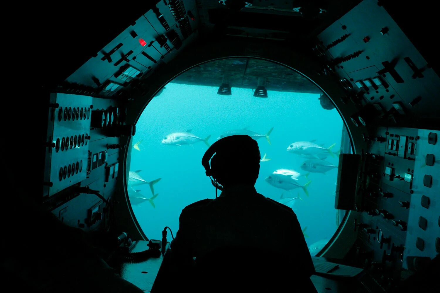 Oceangate титаник. Пассажиры батискафа титан. Подводный аппарат батискаф. Батискаф тритон. Батискаф внутри.