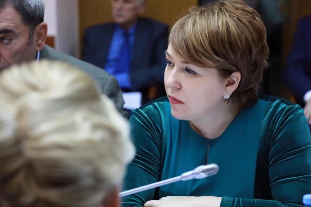 обсуждение ирины. ирина фрост. ирина турчинская и владимир турчинский. гайдабурова ирина витальевна. обсуждение ирины.