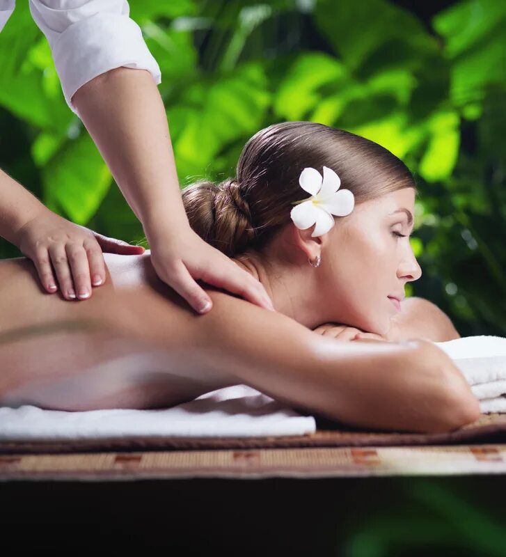 Natural massage. Тай массаж. Широдхара. Тайские спа процедуры. Тай массаж реклама.