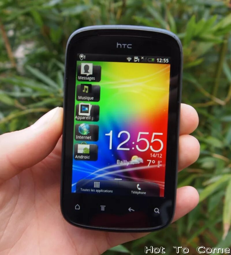 Купить старый андроид. HTC Explorer. Андроид HTC ZTE Samsung 2010. Сенсорный телефон HTC андроид. Самый маленький смартфон на андроиде.