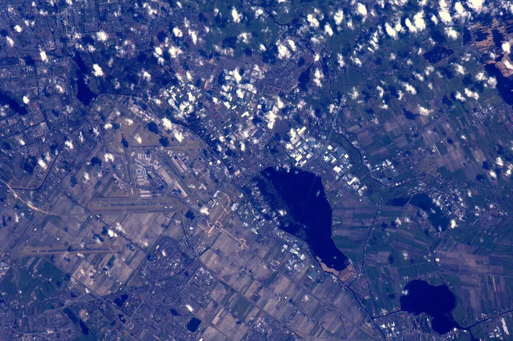 Снимки космоса. Снимки со спутника. Самолеты вид с космоса. Мирный вид из космоса. Карта сво со спутника в реальном времени