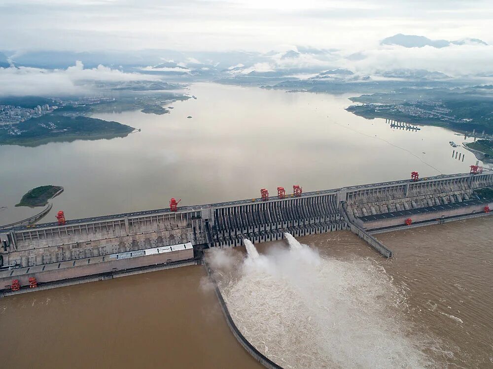 Плотина в китае. Плотина на Янцзы. ГЭС на реке Янцзы. Три ущелья Янцзы. Санься ГЭС Китай.