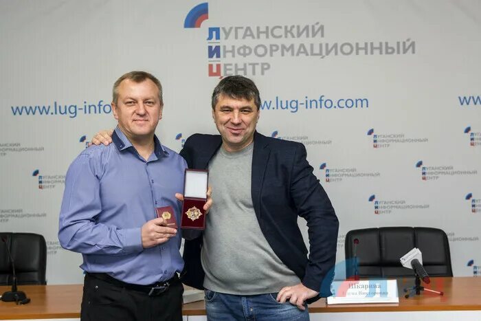 Лиц луганский информационный центр. Юрий першиков лнр. луганский информационный центр. луганское информационное агентство. першиков юрий александрович лнр.