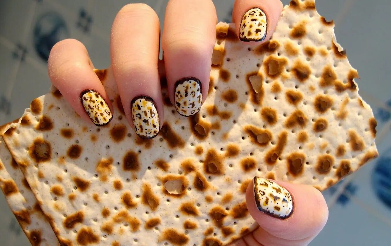 Дизайн ногтей перепелиное яйцо. Леопардовые ногти. Леопардовый педикюр. Маникюр с леопардовым принтом. Ногти леопардовый дизайн.