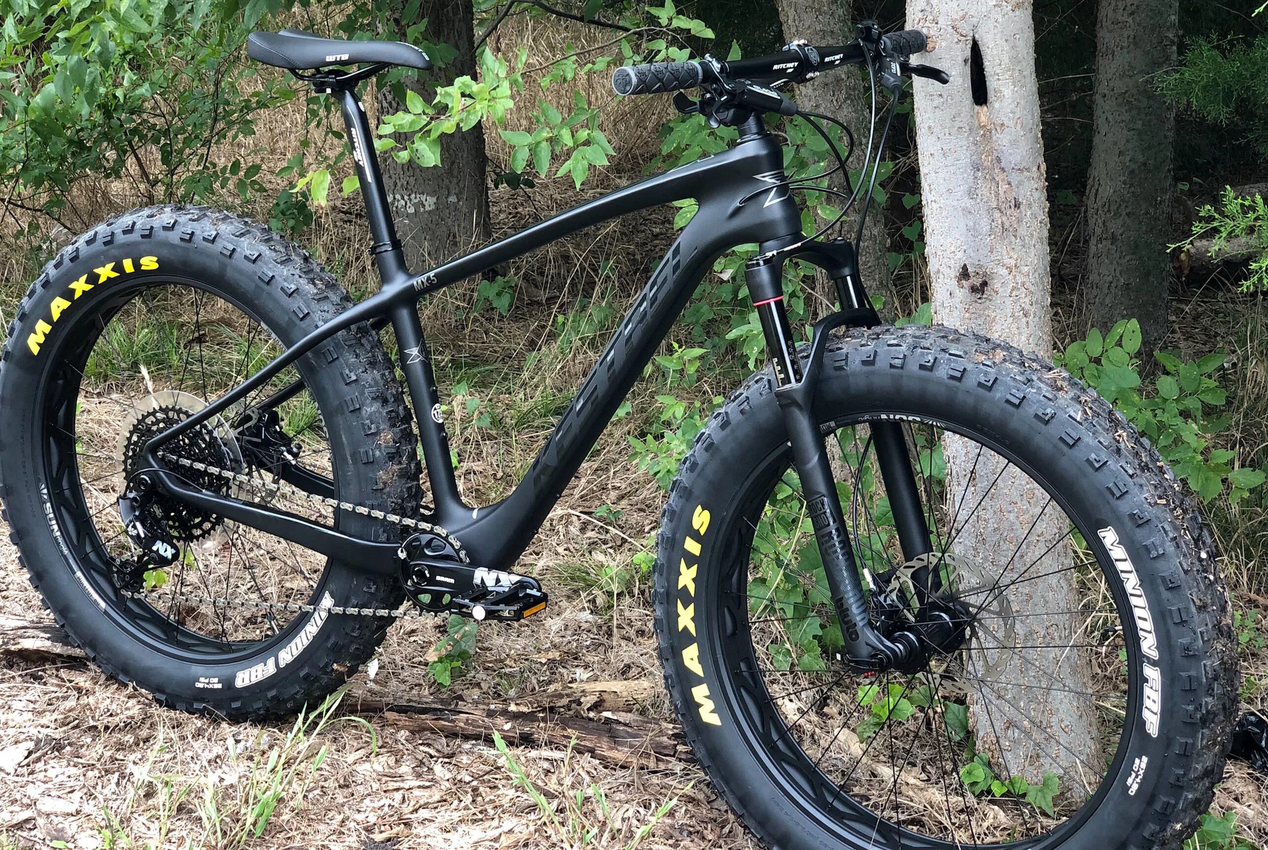 Фэтбайк 27.5. Carbon Fatbike. Kona wo 2022 фэтбайк. Фэтбайк Trek.