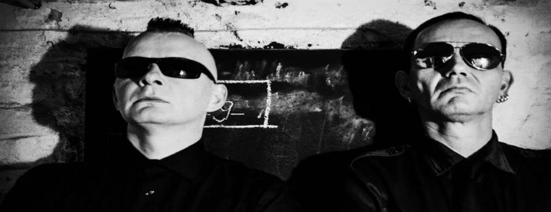 Front 242. EBM synthpop two musicians in a Band. In strict confidence Cover. Industrial goes Metal in strict confidence.
