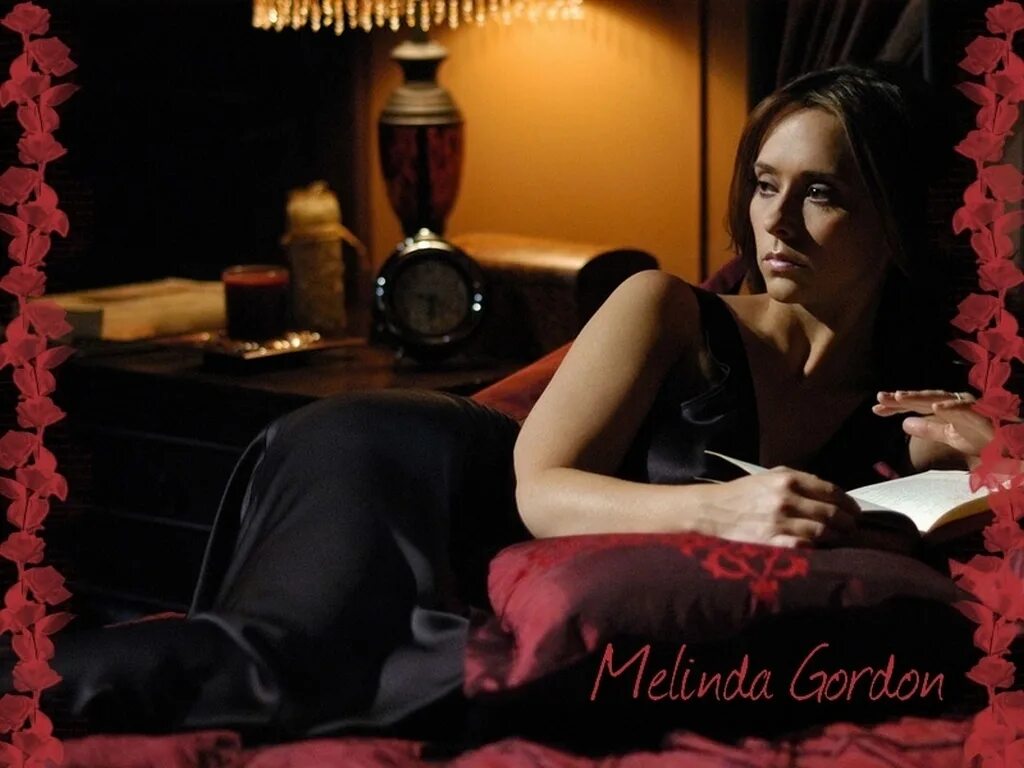 мелинда гордон говорящая с призраками 1 сезон. мелинда гордон говорящая с призраками. дженнифер лав хьюитт говорящая с призраками. говорящая с призраками мелинда и джим свадьба. мелинда гордон говорящая с призраками 1 сезон.