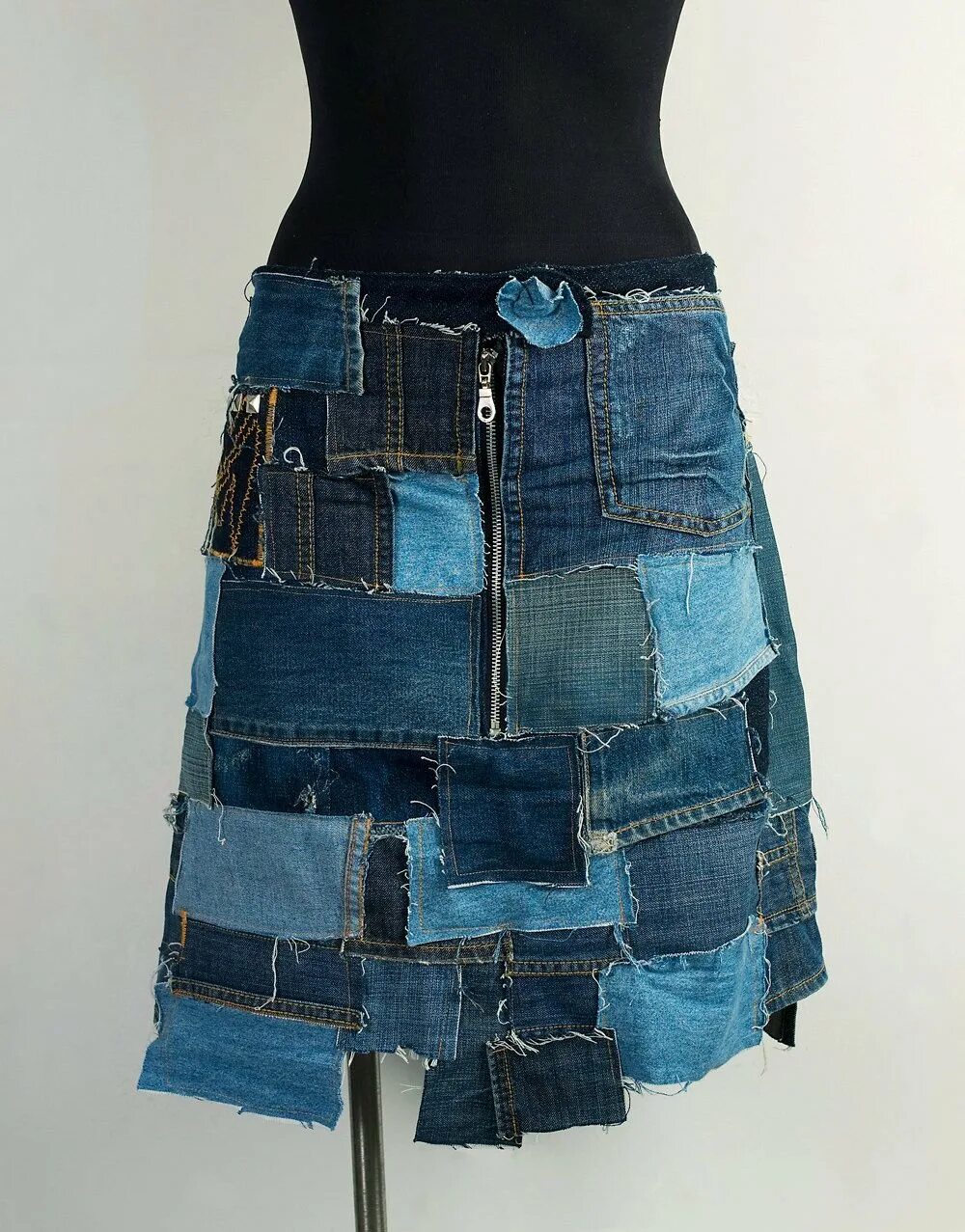 джинсовые вещи. джинсовые переделки. переделки из джинса. рукоделие из джинсовой ткани. интересные вещи из джинсы.