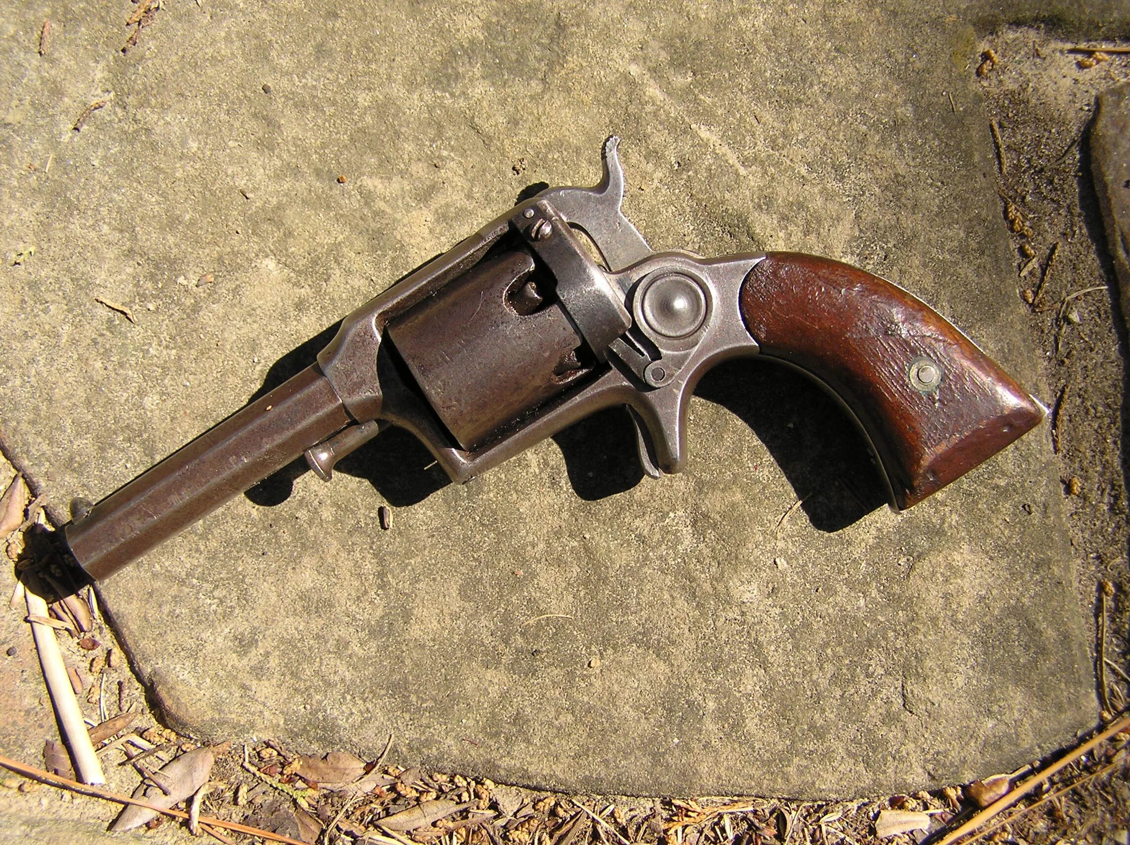 Оружие старины. Револьвер Remington 1860. Ремингтон модель 1860 револьвер. Револьвер капсюльный Старра. Revolver Remington 31.