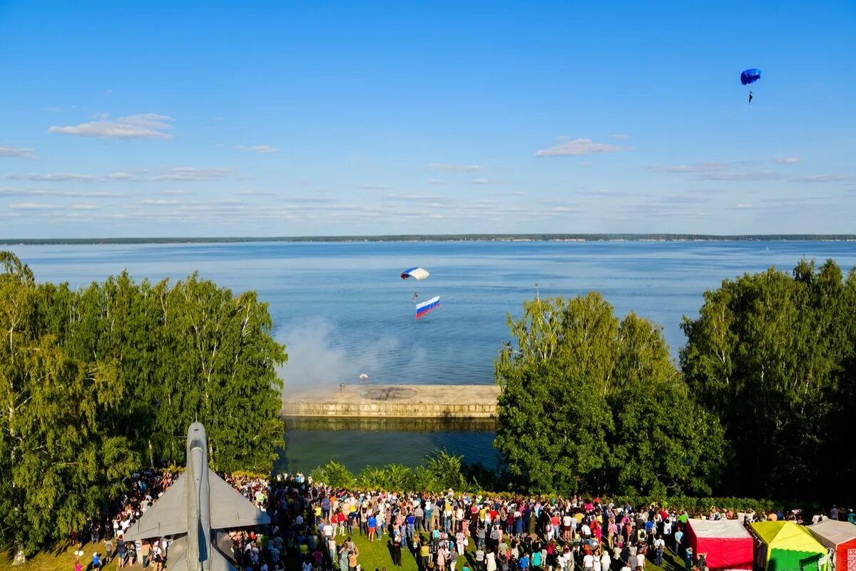 Чкаловск фестиваль "русские Крылья". Чкаловск Нижегородская. Чкаловск город в Нижегородской области. Фестиваль скоростей «русские Крылья».