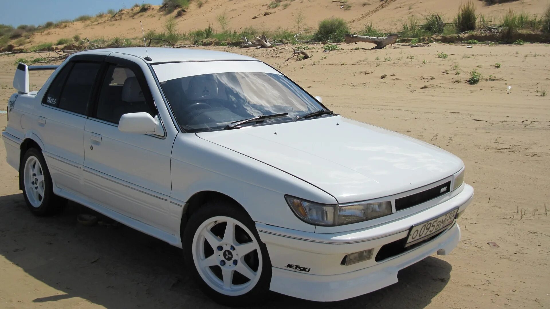 Mitsubishi Lancer c62a. Mitsubishi Mirage c62a. Мицубиси Лансер 1990. Мицубиси Мираж 1990. Mitsubishi c